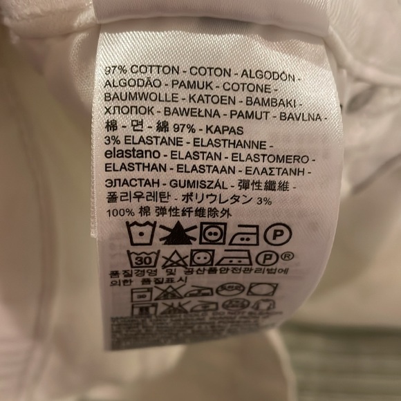 Levi’s 711 Slimming Skinny Jeans - Picture 5 of 8